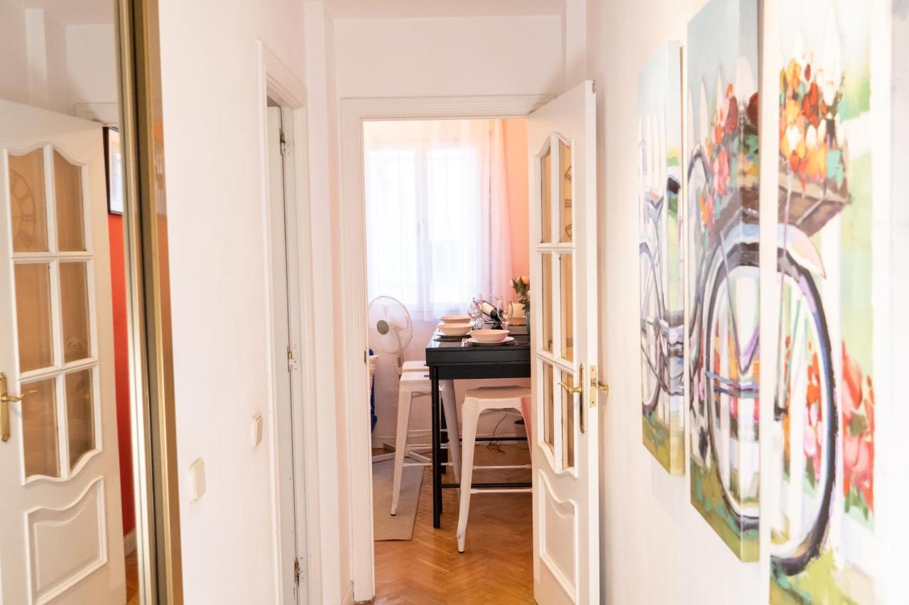 Апартаменты Gran Via Central Lovely Private Apt In The Heart Of Chueca Мадрид Экстерьер фото
